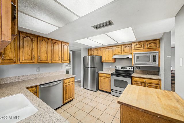 3039 W MORROW Drive, Phoenix, AZ 85027
