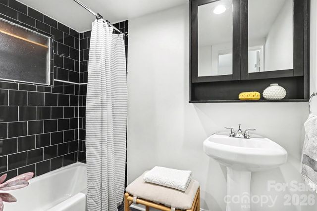 2816 Yadkin Avenue, Charlotte, NC 28205