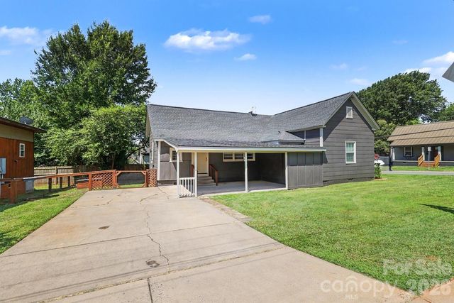 2816 Yadkin Avenue, Charlotte, NC 28205