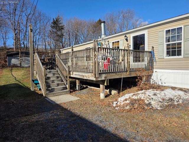 8 Greenrose Drive, Marlboro, NY 12542