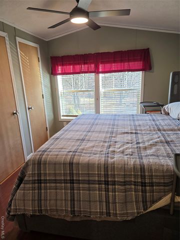 8 Greenrose Drive, Marlboro, NY 12542