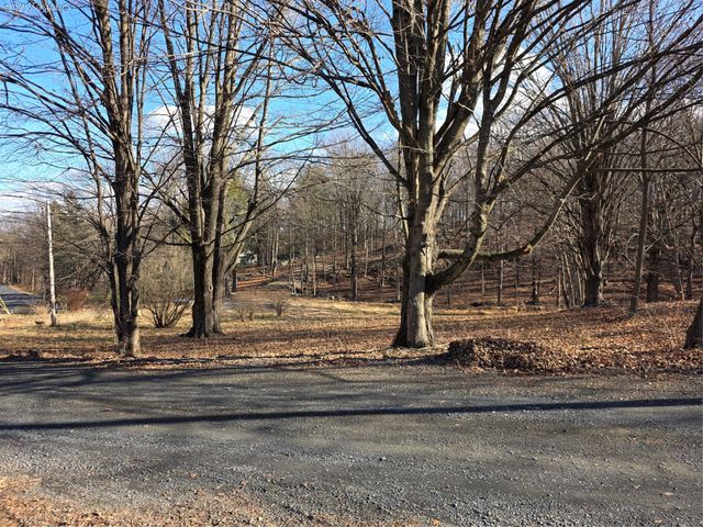 8 Greenrose Drive, Marlboro, NY 12542
