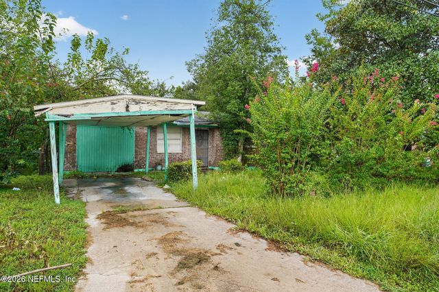 4915 CHIVALRY Drive, Jacksonville, FL 32208