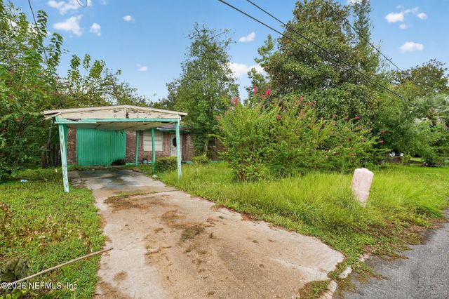 4915 CHIVALRY Drive, Jacksonville, FL 32208