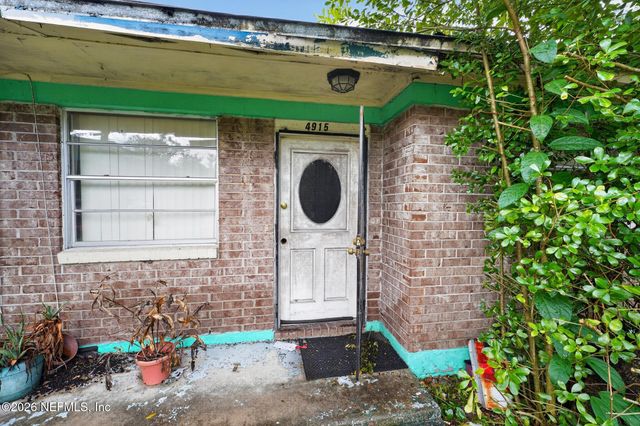 4915 CHIVALRY Drive, Jacksonville, FL 32208