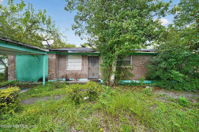 4915 CHIVALRY Drive, Jacksonville, FL 32208