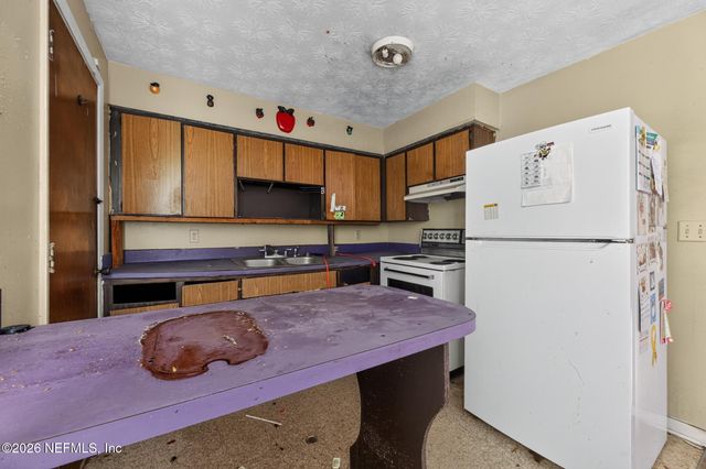 4915 CHIVALRY Drive, Jacksonville, FL 32208