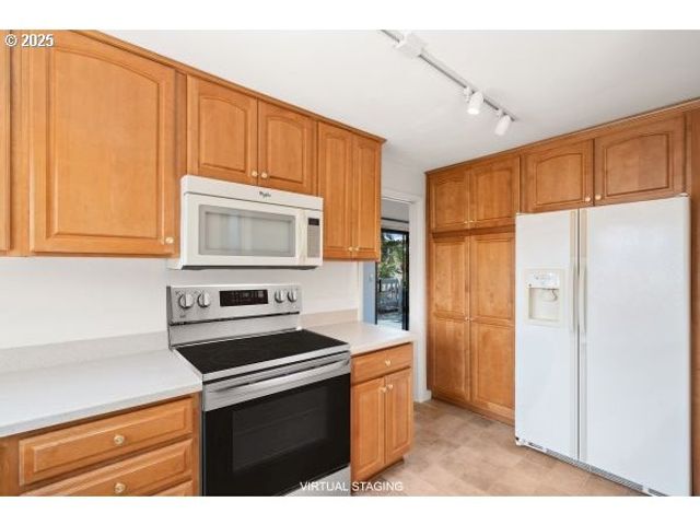 808 Ne 238TH Pl, Wood Village, OR 97060