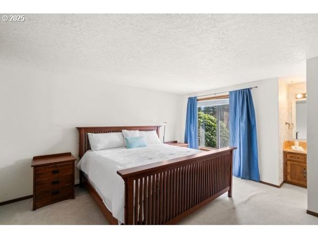 808 Ne 238TH Pl, Wood Village, OR 97060