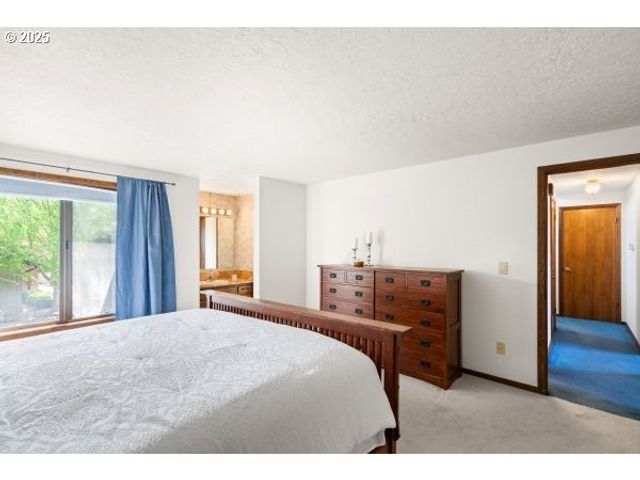 808 Ne 238TH Pl, Wood Village, OR 97060