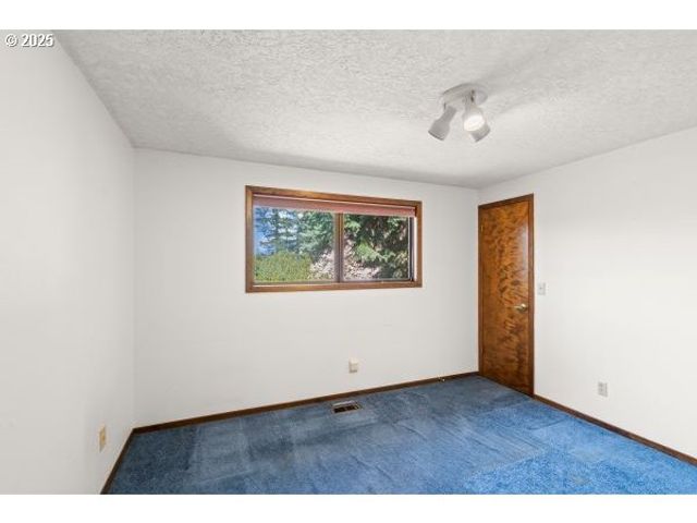 808 Ne 238TH Pl, Wood Village, OR 97060