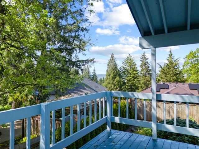 808 Ne 238TH Pl, Wood Village, OR 97060