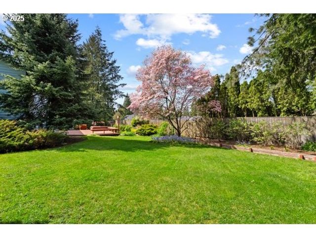 808 Ne 238TH Pl, Wood Village, OR 97060