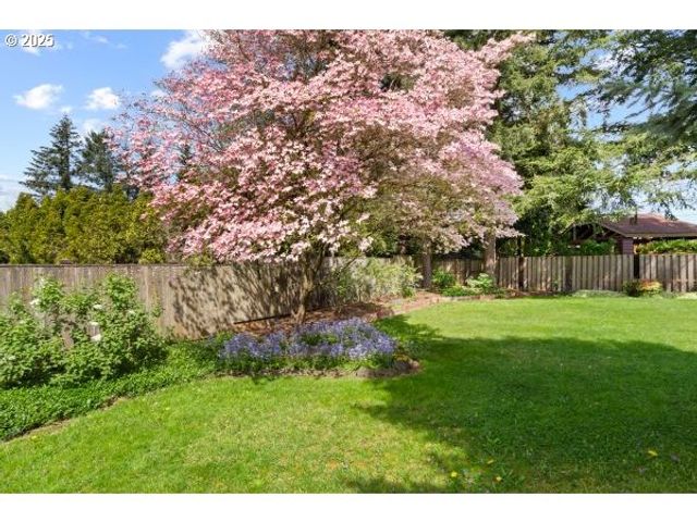 808 Ne 238TH Pl, Wood Village, OR 97060