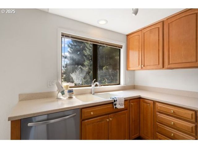 808 Ne 238TH Pl, Wood Village, OR 97060