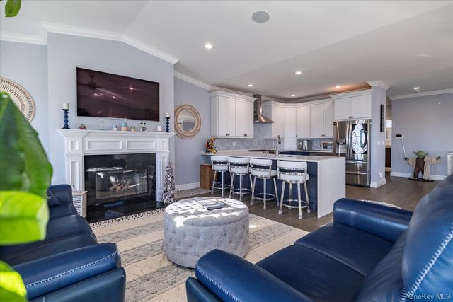 54 Ocean Watch Court, Freeport, NY 11520