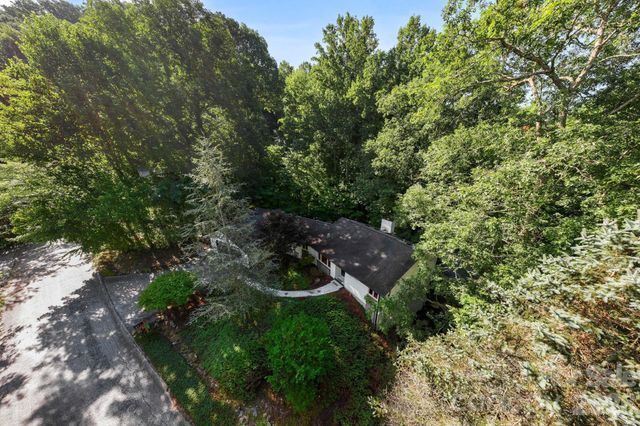 18 E Rosewood Trail, Hendersonville, NC 28739