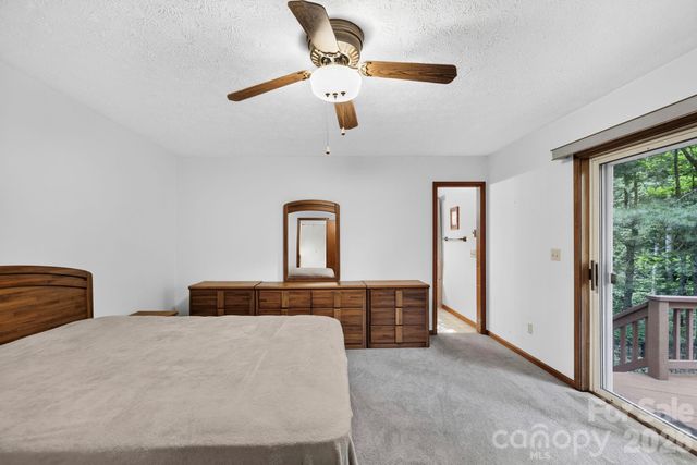 18 E Rosewood Trail, Hendersonville, NC 28739