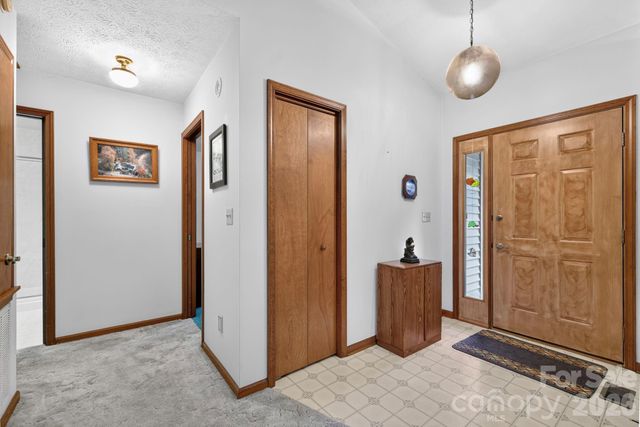 18 E Rosewood Trail, Hendersonville, NC 28739