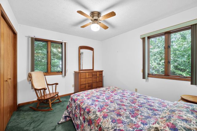 18 E Rosewood Trail, Hendersonville, NC 28739