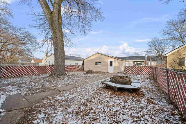 1916 31st Street A, Moline, IL 61265