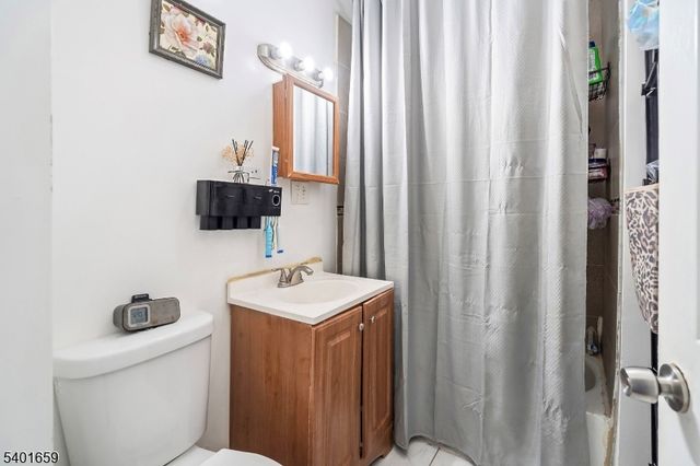 152 Chadwick Ave, Newark City, NJ 07108