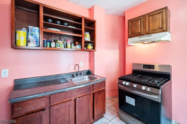 152 Chadwick Ave, Newark City, NJ 07108