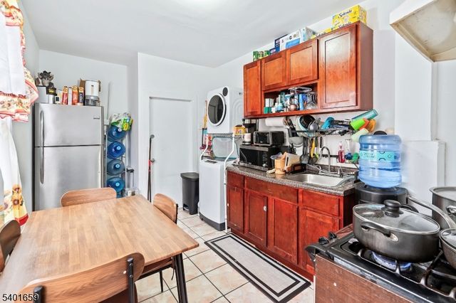 152 Chadwick Ave, Newark City, NJ 07108