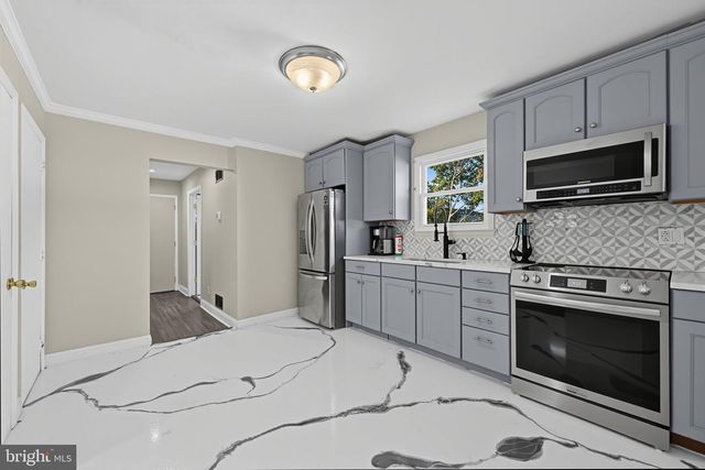 2701 TANEY LN, Wilmington, DE 19810