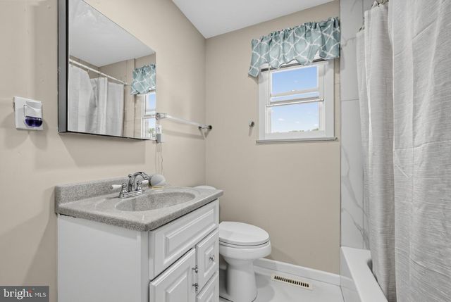 2701 TANEY LN, Wilmington, DE 19810