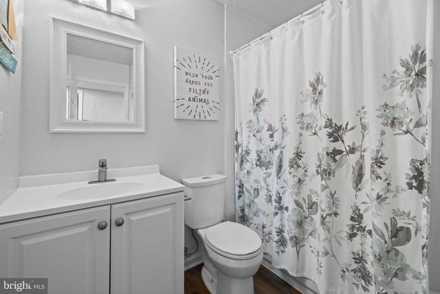 12201 NUTMEG LN, Reston, VA 20191