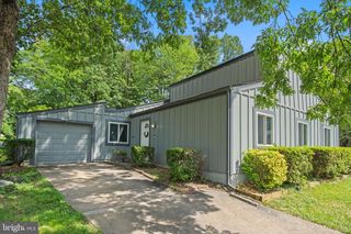 12201 NUTMEG LN, Reston, VA 20191