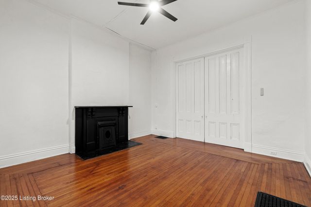 1042 S 6th St, Louisville, KY 40203