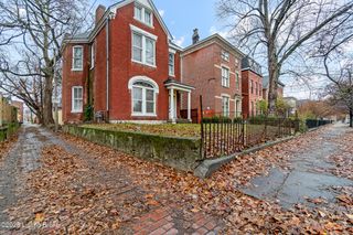 1042 S 6th St, Louisville, KY 40203