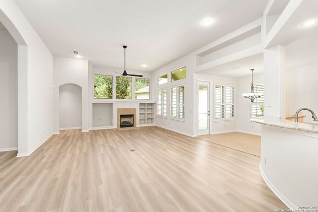 51 Grassmarket, San Antonio, TX 78259