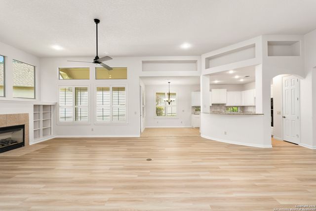 51 Grassmarket, San Antonio, TX 78259