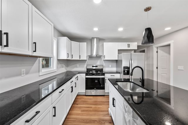 4335 NE 32nd Street, Des Moines, IA 50021