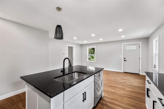 4335 NE 32nd Street, Des Moines, IA 50021