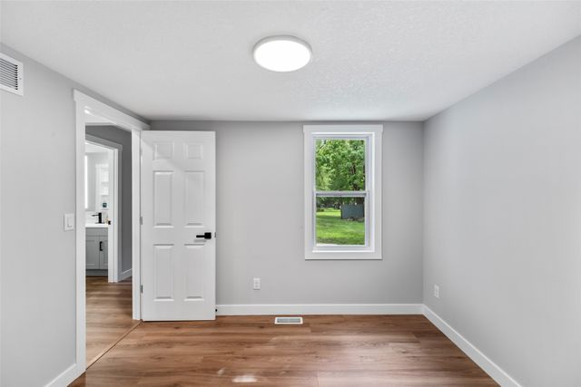 4335 NE 32nd Street, Des Moines, IA 50021
