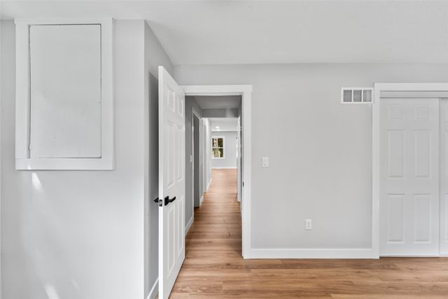 4335 NE 32nd Street, Des Moines, IA 50021