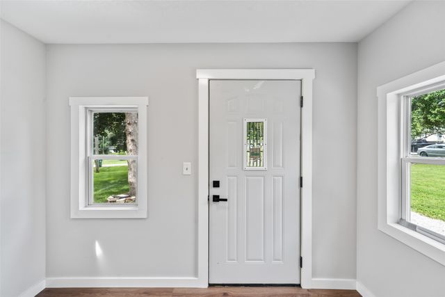 4335 NE 32nd Street, Des Moines, IA 50021