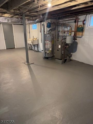 143 S 4Th Ave, Manville Boro, NJ 08835