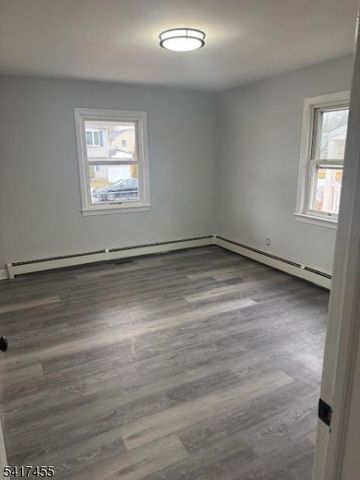 143 S 4Th Ave, Manville Boro, NJ 08835