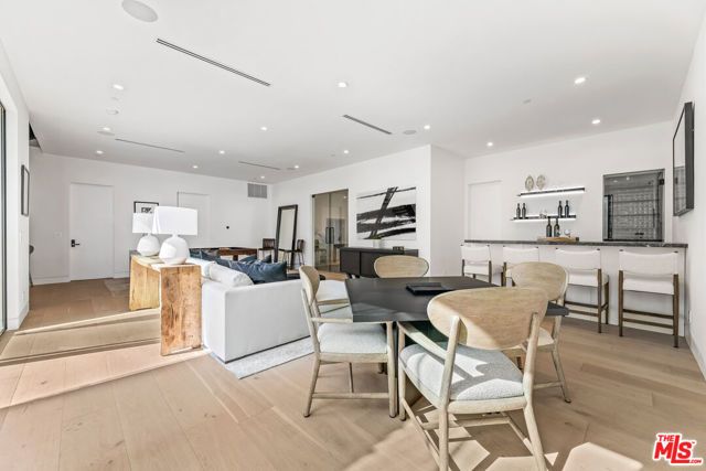 12119 Travis Street, Los Angeles, CA 90049