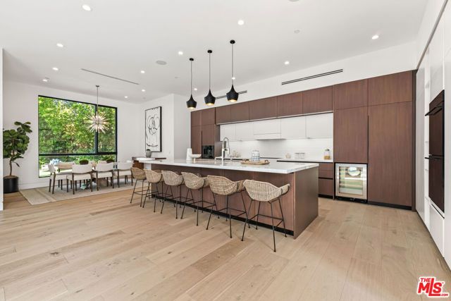 12119 Travis Street, Los Angeles, CA 90049