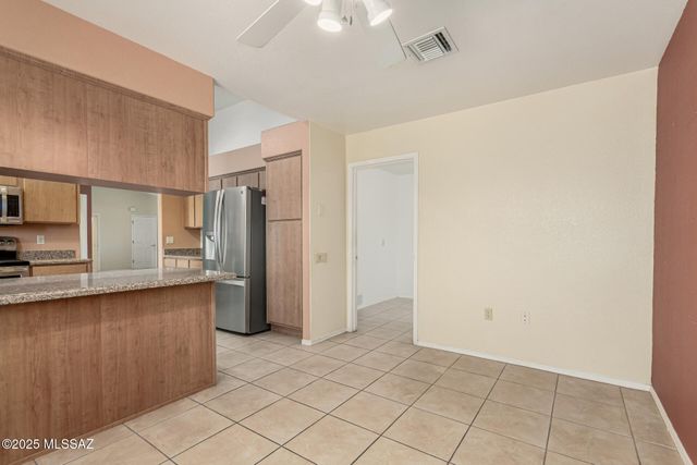 4792 S Meadow Ridge Drive, Green Valley, AZ 85622