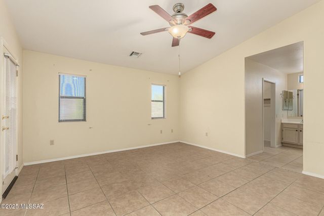 4792 S Meadow Ridge Drive, Green Valley, AZ 85622