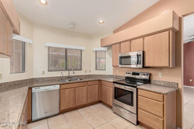 4792 S Meadow Ridge Drive, Green Valley, AZ 85622