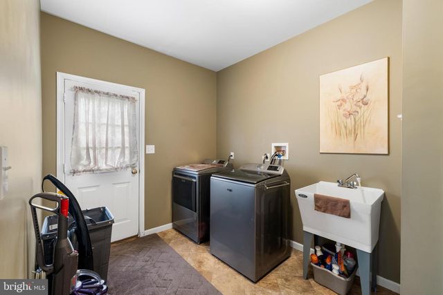 236 BUCKHEAD LN, Douglassville, PA 19518