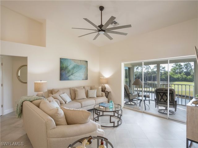 13000 Castle Harbour DR J3, Naples, FL 34110